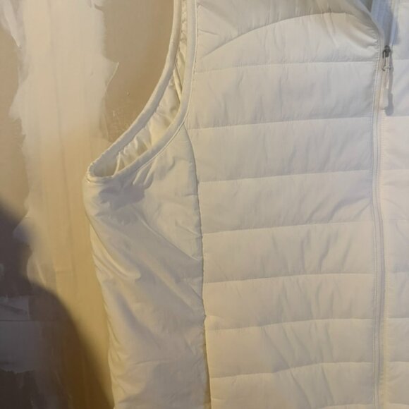 32 Degree Heat White Vest Size XXL - Picture 5 of 8
